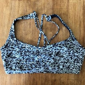 Lululemon free to be bra *water
